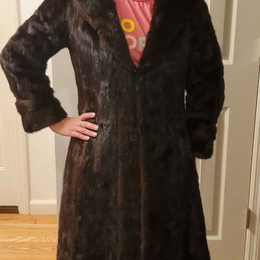 Genuine Mink Fur Coat - Picture 5 of 5